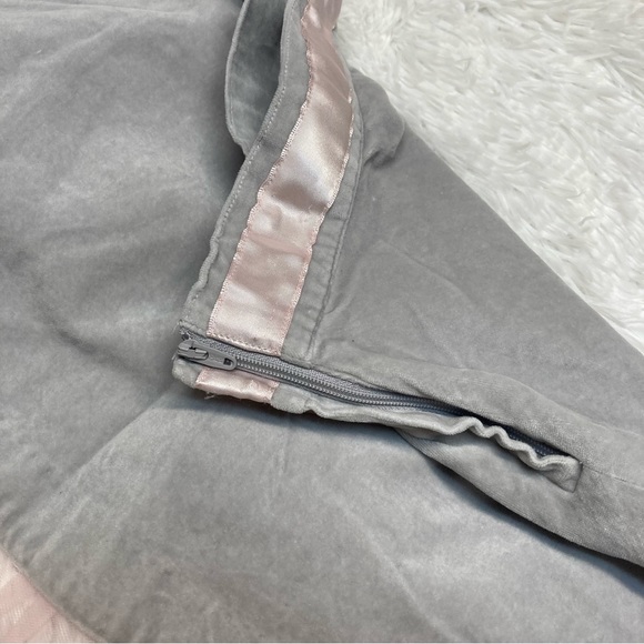 Janie and Jack | Grey and Pink Velvet skirt sz 2T - Picture 4 of 11